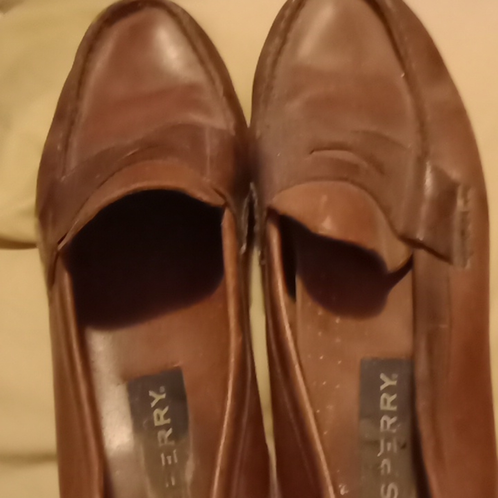 Sperry's leather men's dress shoe